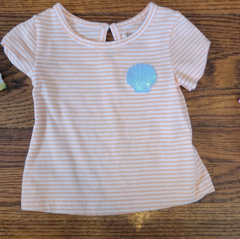 🌻 4 for$15🌻 Peach and white striped seashell shirt